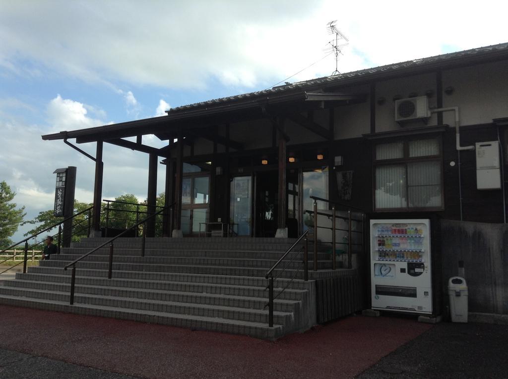 Villa Kurano Yado Ryoufusou Niigata Exterior foto
